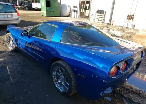 2002 Chevrolet Corvette from USA, damaged, VIN 1G1YY22G825122265